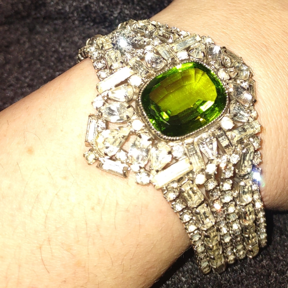 VNTG GRN & RHSTN BRACELET